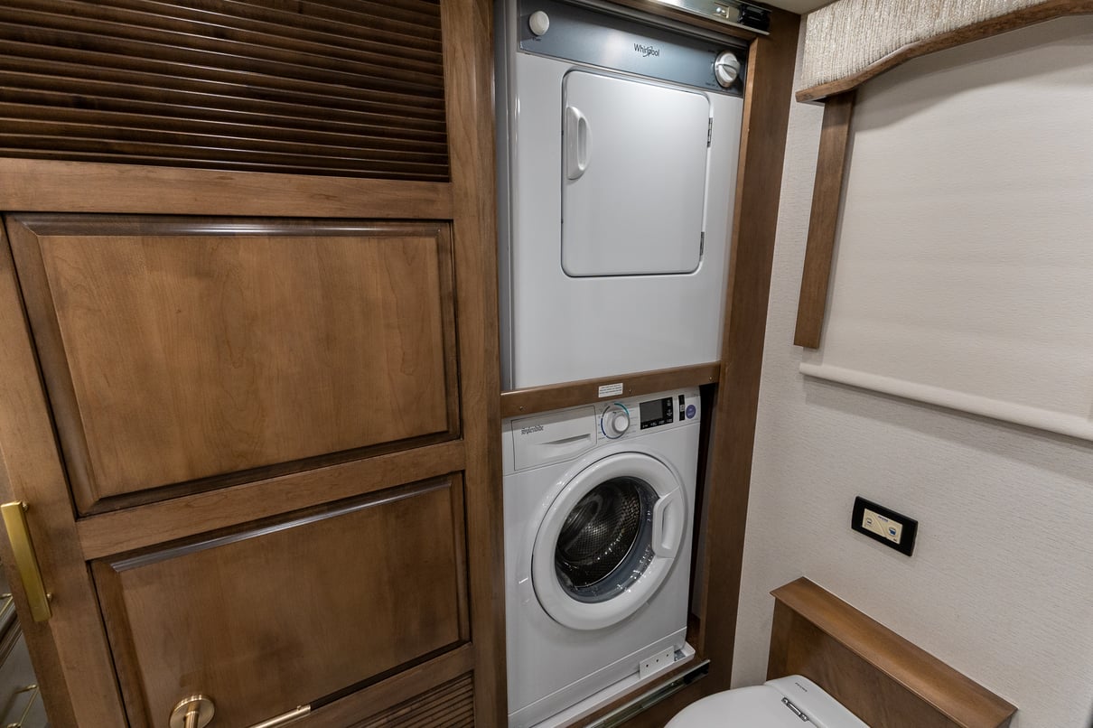 2022 Entegra Cornerstone 45B gallery image-33