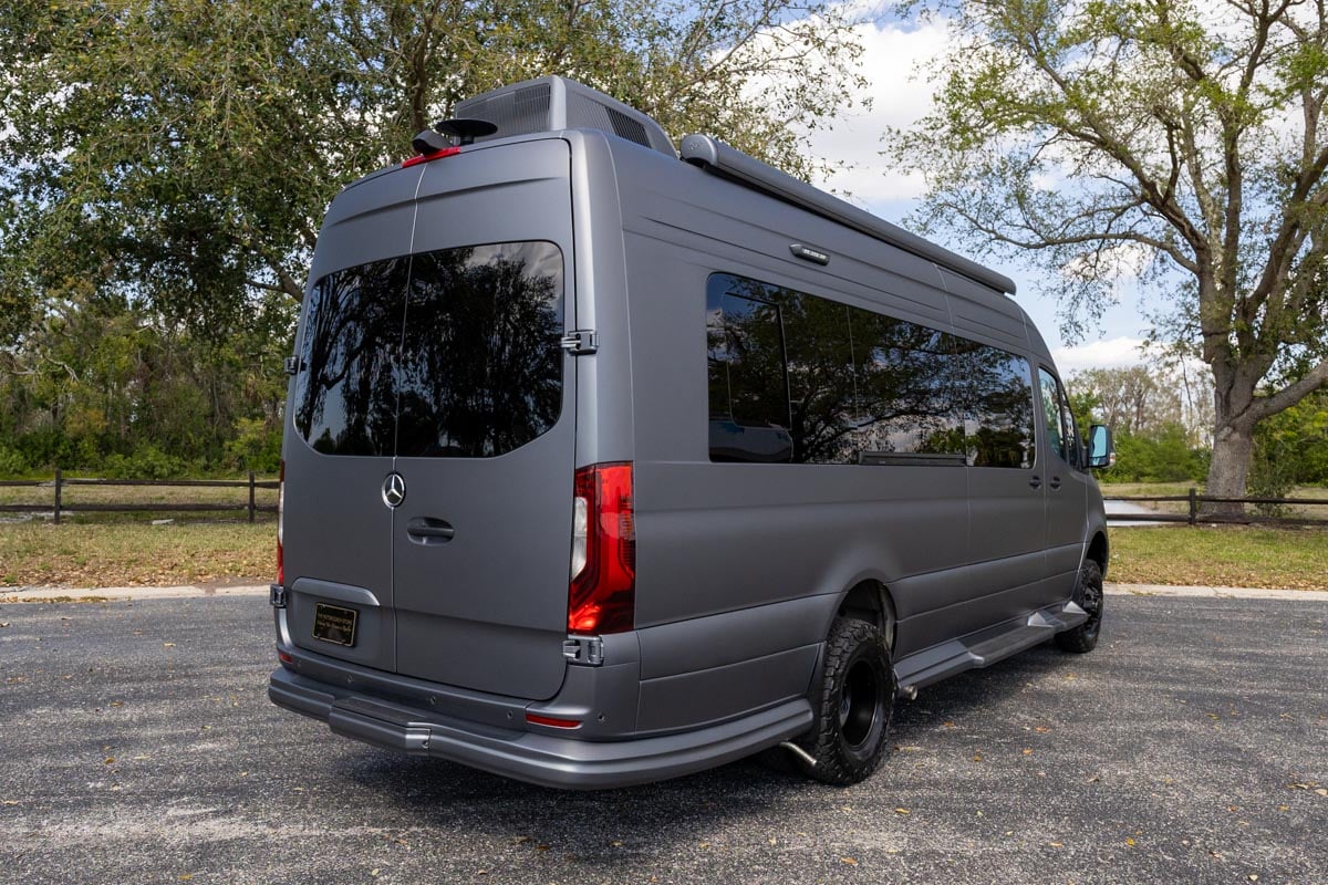 New 2025 OGV Luxury Coach V-RV 5RLA AWD gallery image-6