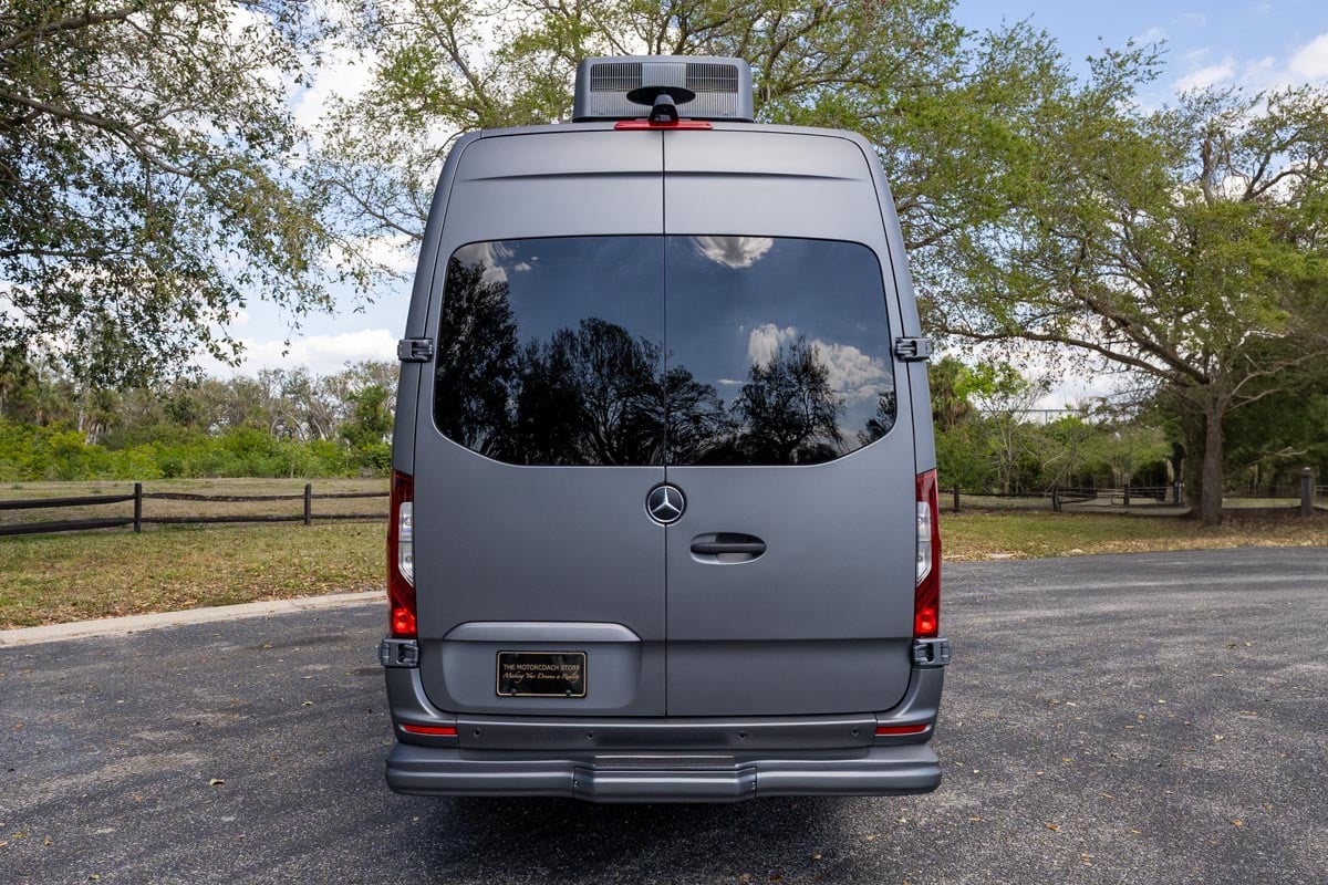 New 2025 OGV Luxury Coach V-RV 5RLA AWD gallery image-7