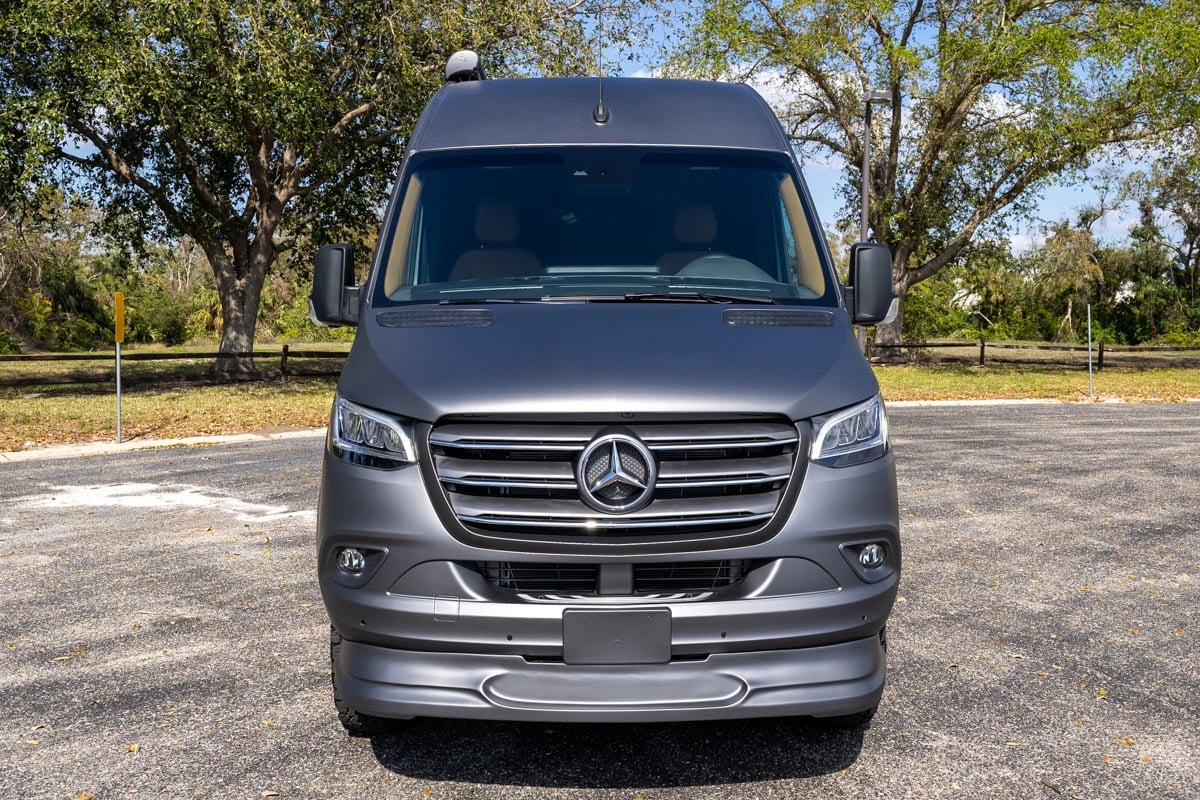 New 2025 OGV Luxury Coach V-RV 5RLA AWD gallery image-13