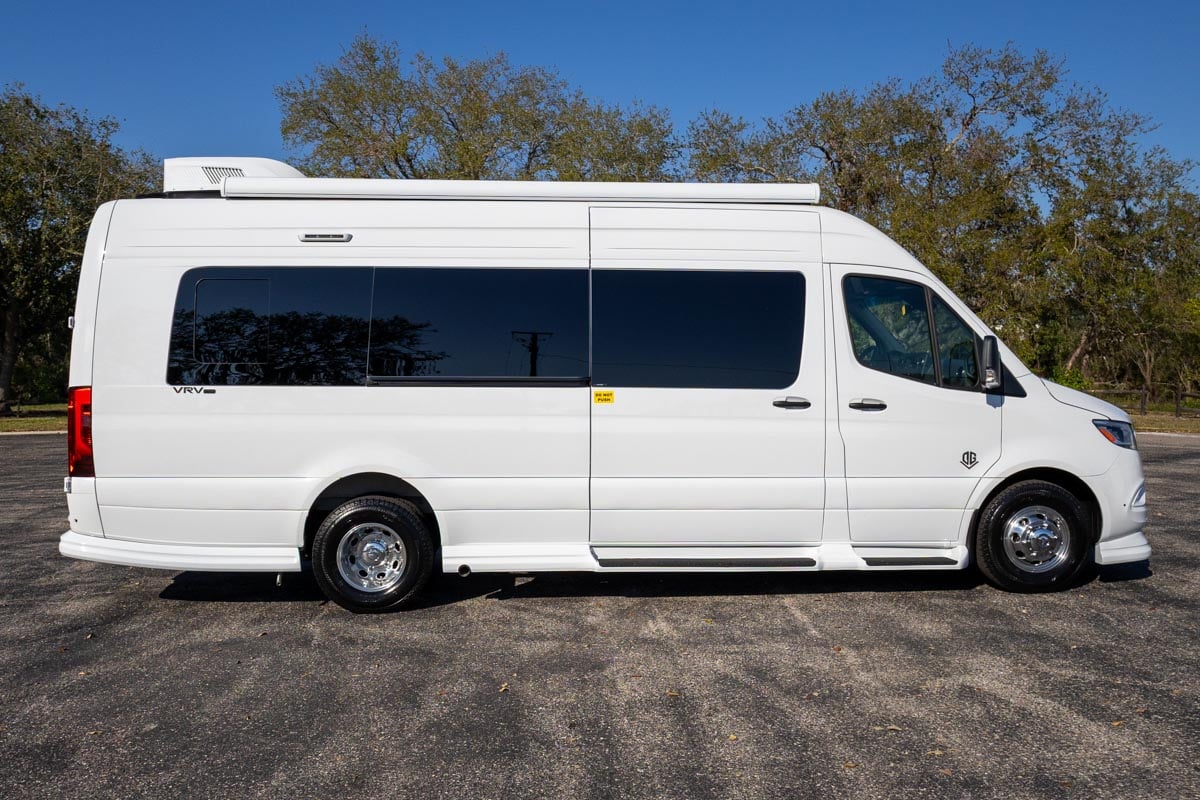 2025 OGV Luxury Coach V-RV 2TB gallery image-5