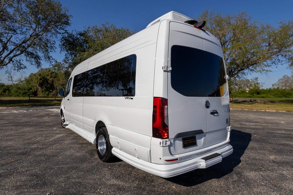 2025 OGV Luxury Coach V-RV 2TB gallery image-9