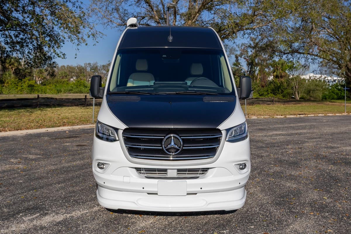 2025 OGV Luxury Coach V-RV 2TB gallery image-13