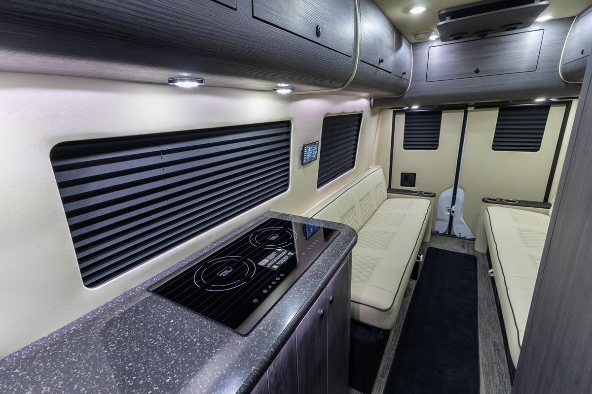 2025 OGV Luxury Coach V-RV 2TB gallery image-21