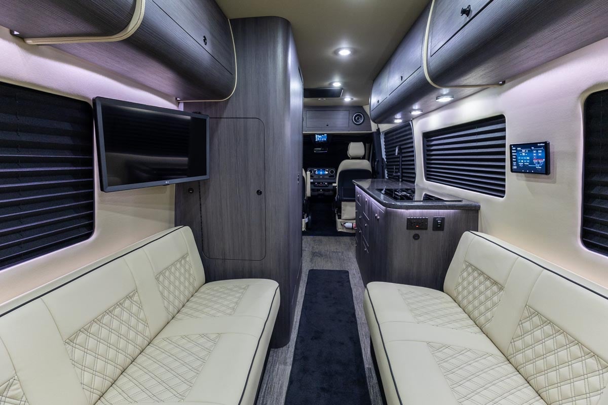 2025 OGV Luxury Coach V-RV 2TB gallery image-23