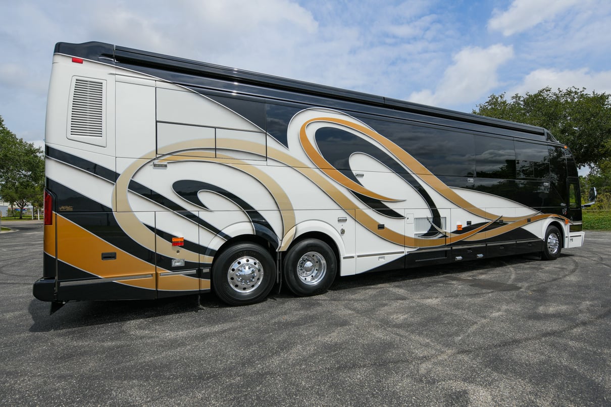 2003 PREVOST LIBERTY H3 45 gallery image-4