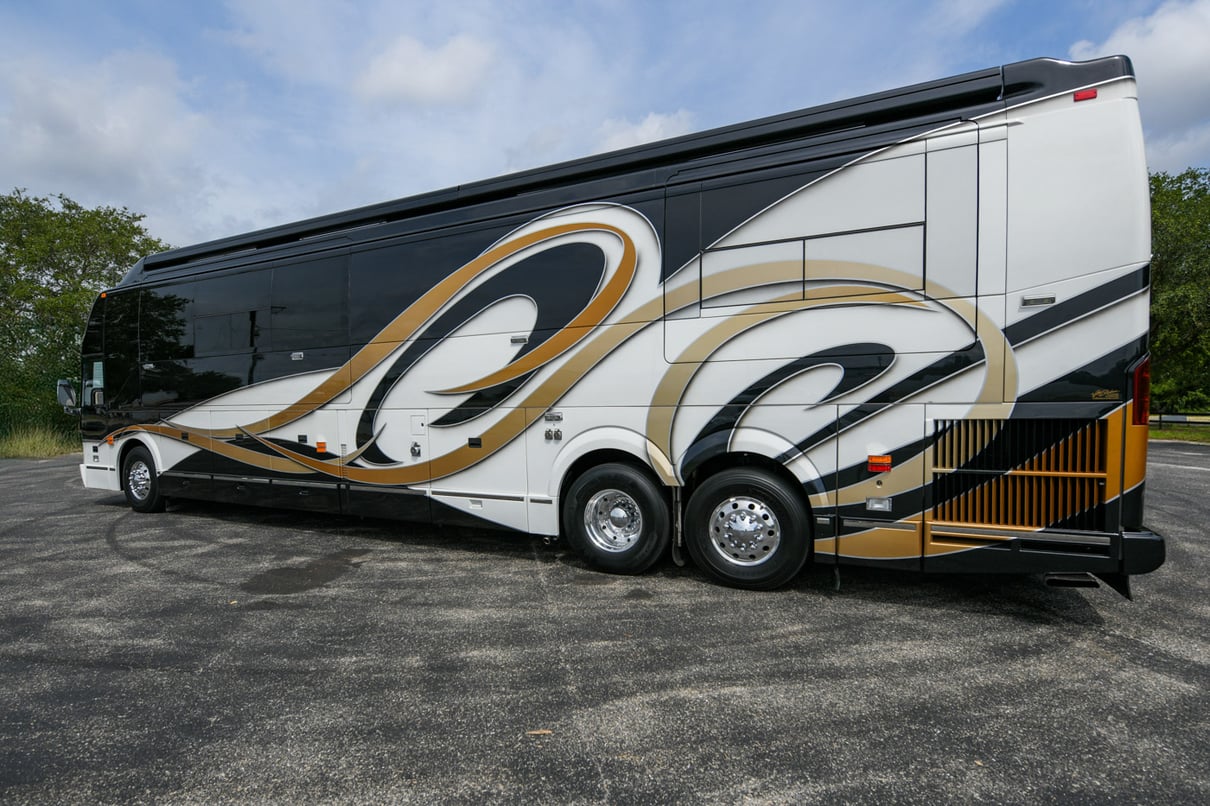 2003 PREVOST LIBERTY H3 45 gallery image-8