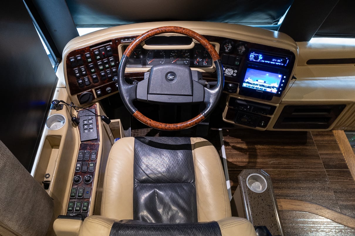 2003 PREVOST LIBERTY H3 45 gallery image-13