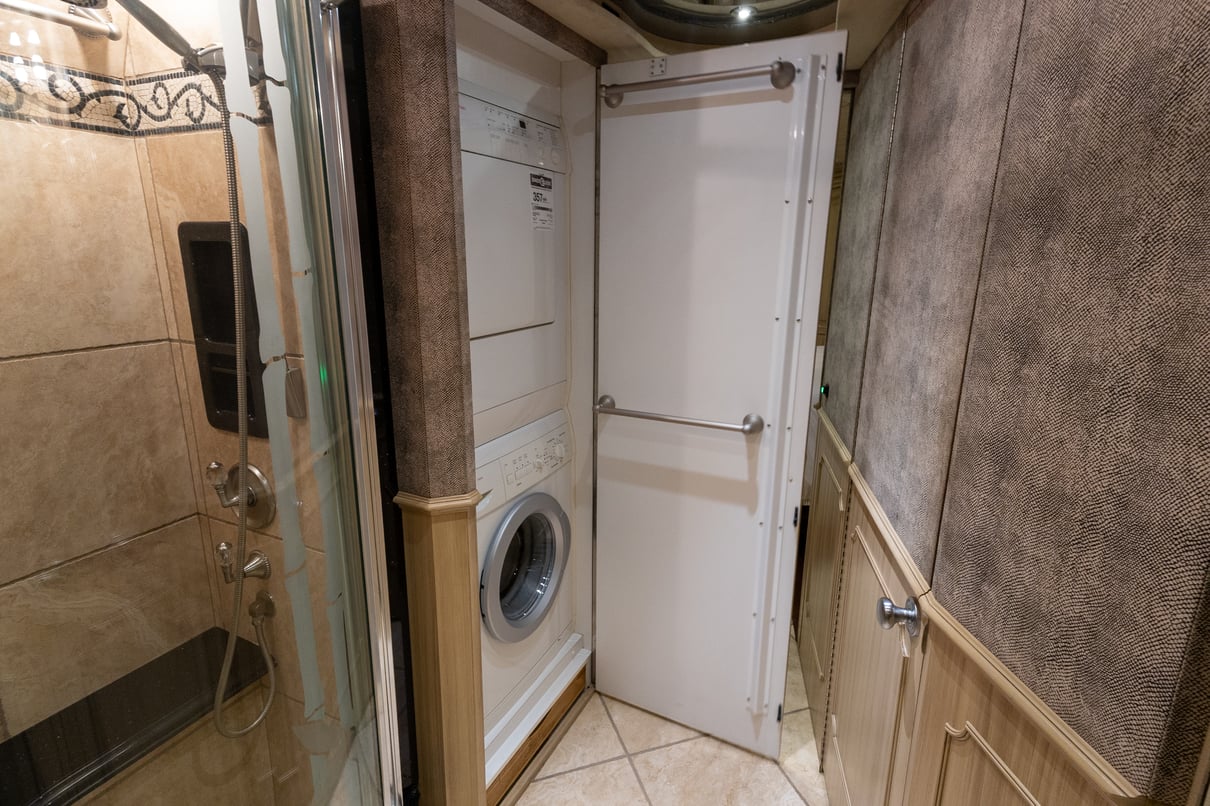 2003 PREVOST LIBERTY H3 45 gallery image-29