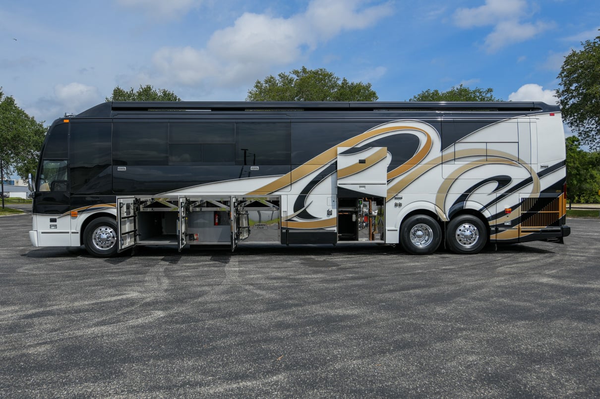 2003 PREVOST LIBERTY H3 45 gallery image-31
