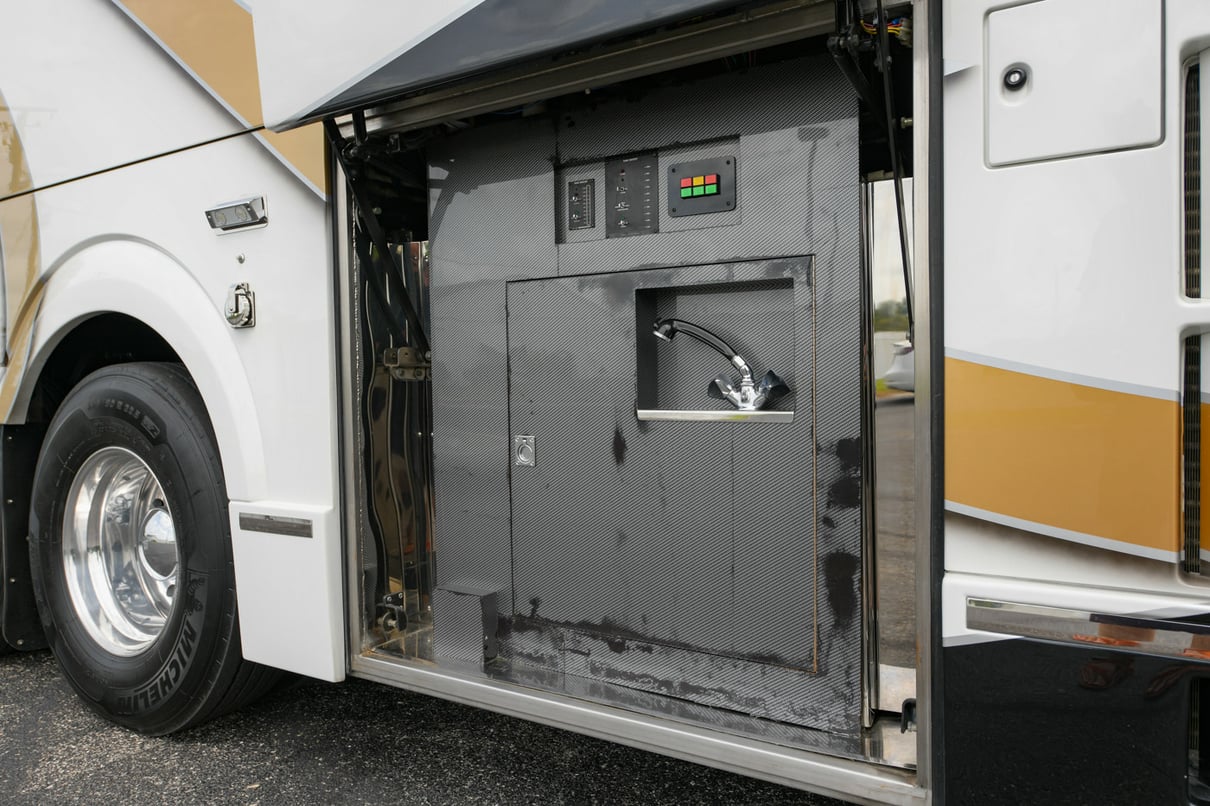 2003 PREVOST LIBERTY H3 45 gallery image-32