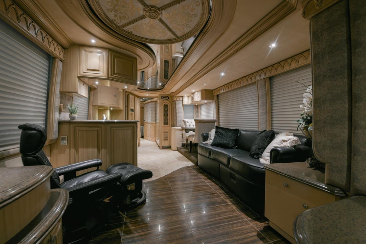 2003 PREVOST LIBERTY H3 45 gallery image-15