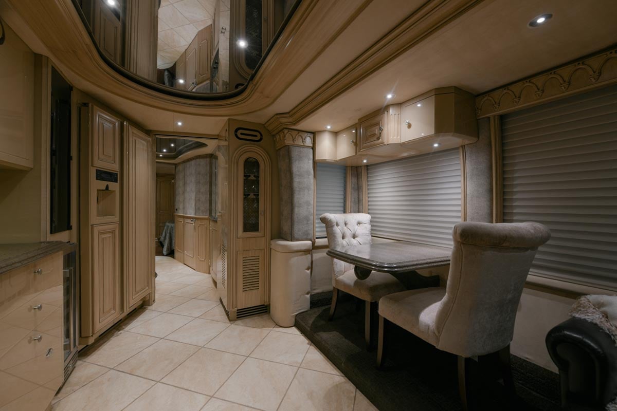 2003 PREVOST LIBERTY H3 45 gallery image-19