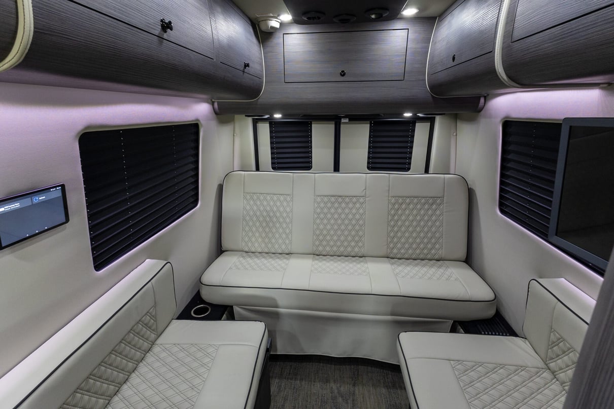 2025 OGV LUXURY COACH V-RV AWD 5-Passenger gallery image-21