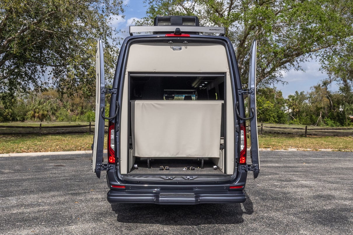 2025 OGV LUXURY COACH V-RV AWD 5-Passenger gallery image-27