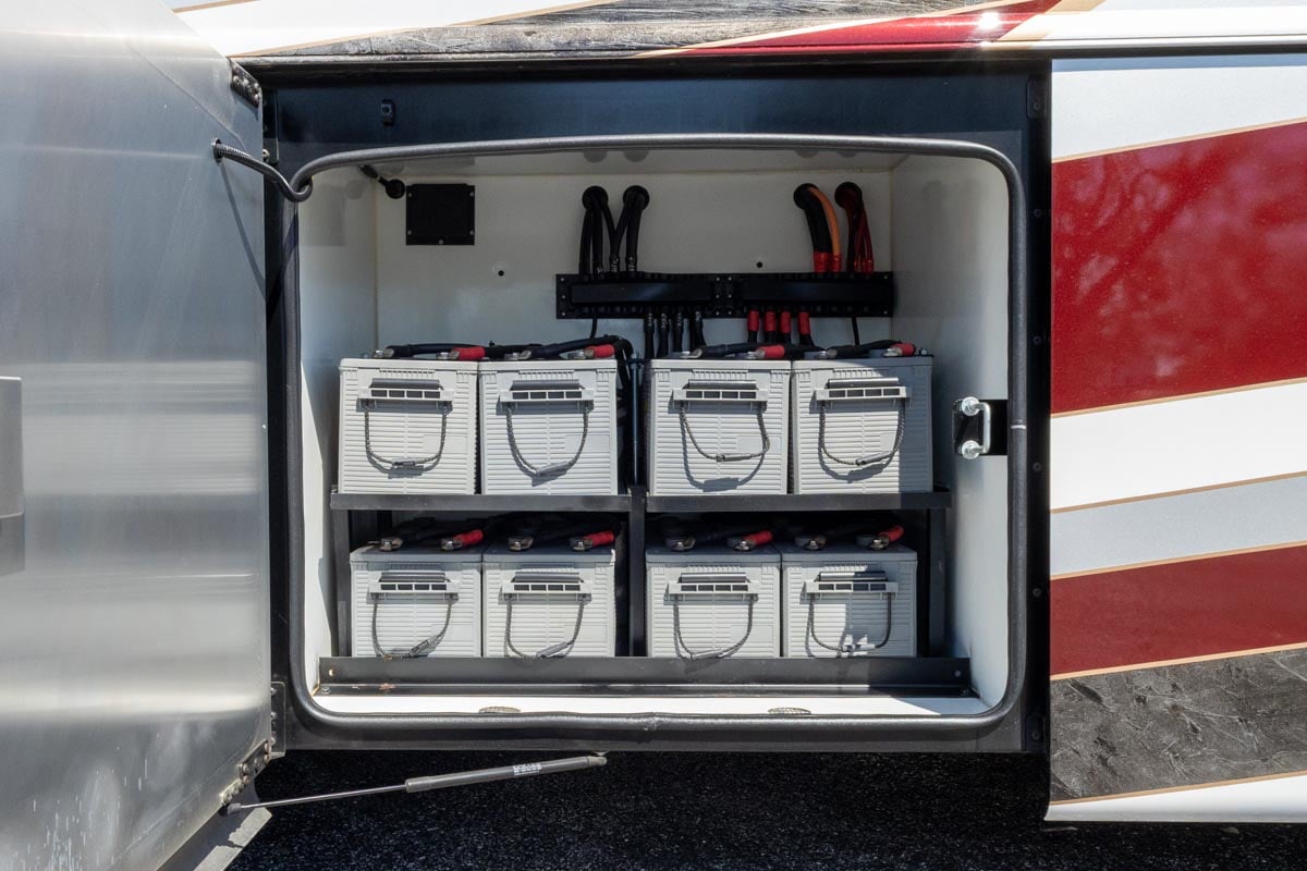 2024 FORETRAVEL REALM - PRESIDENTIAL SERIES LVMS gallery image-43