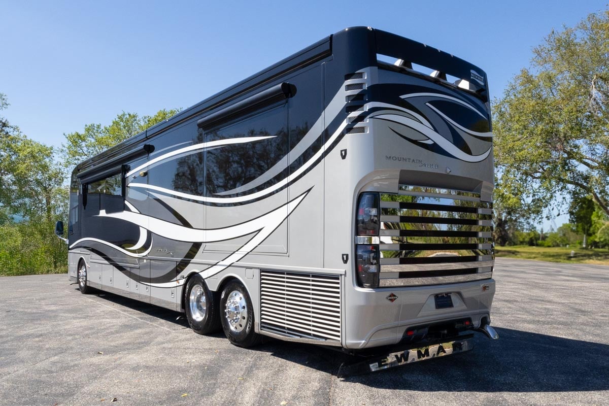 2019 NEWMAR MOUNTAIN AIRE 4550 gallery image-7