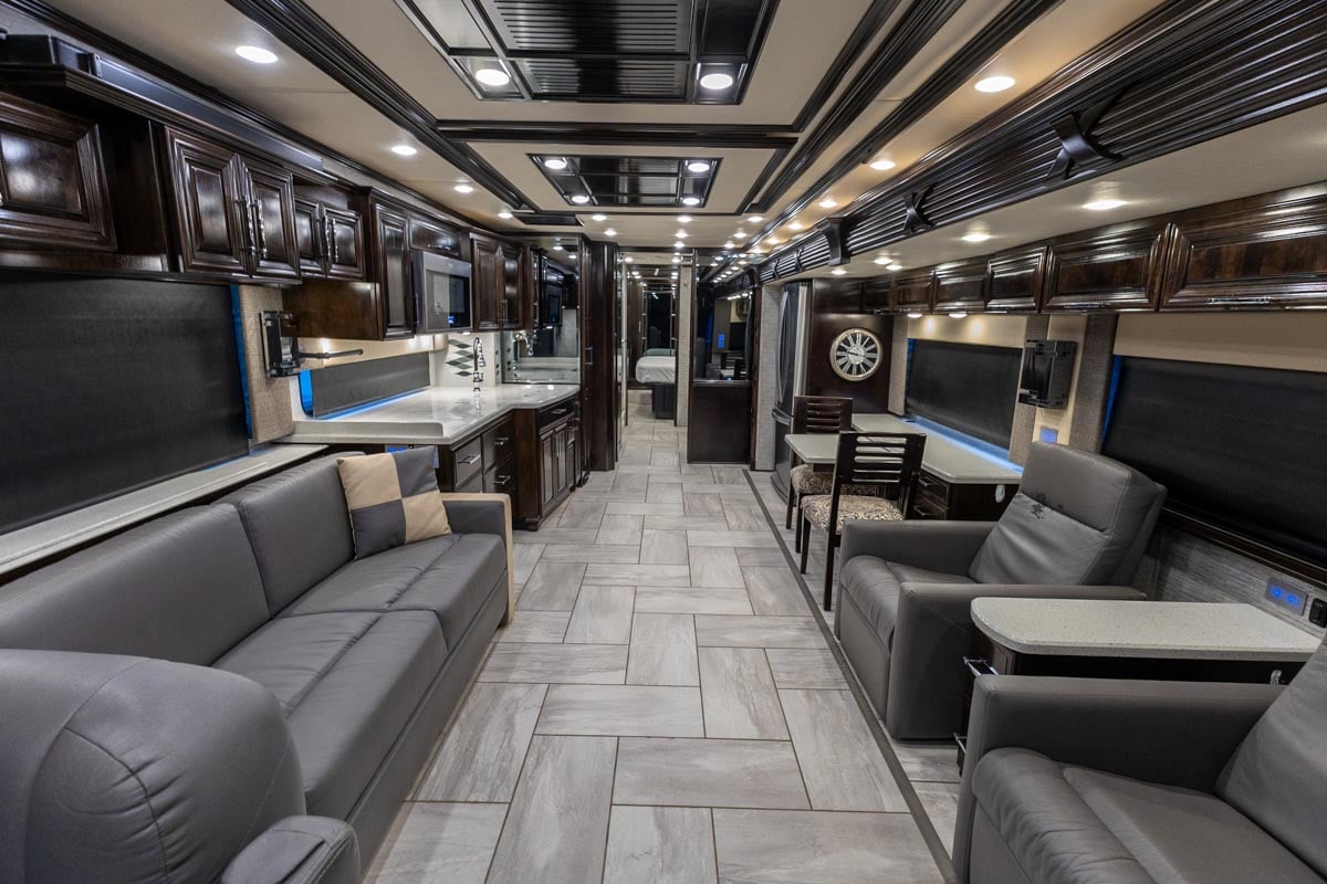 2019 NEWMAR MOUNTAIN AIRE 4550 gallery image-14