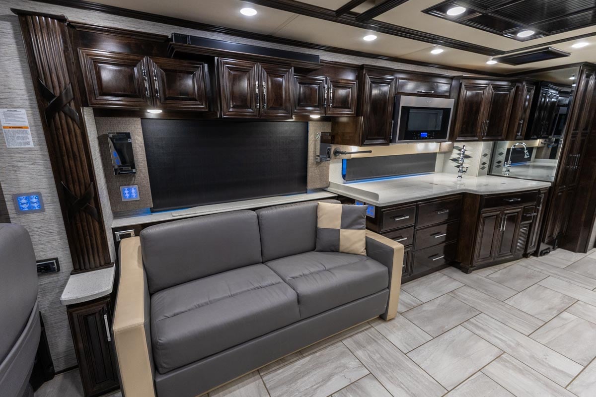 2019 NEWMAR MOUNTAIN AIRE 4550 gallery image-17