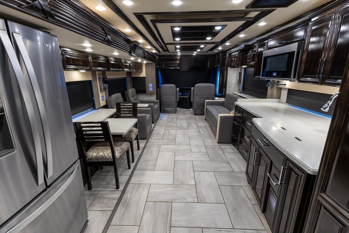 2019 NEWMAR MOUNTAIN AIRE 4550 gallery image-21