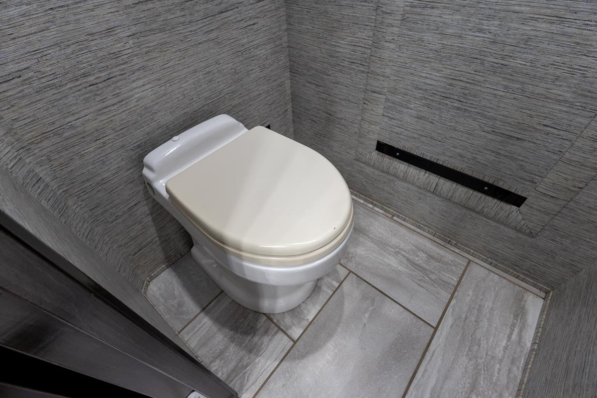 2019 NEWMAR MOUNTAIN AIRE 4550 gallery image-25