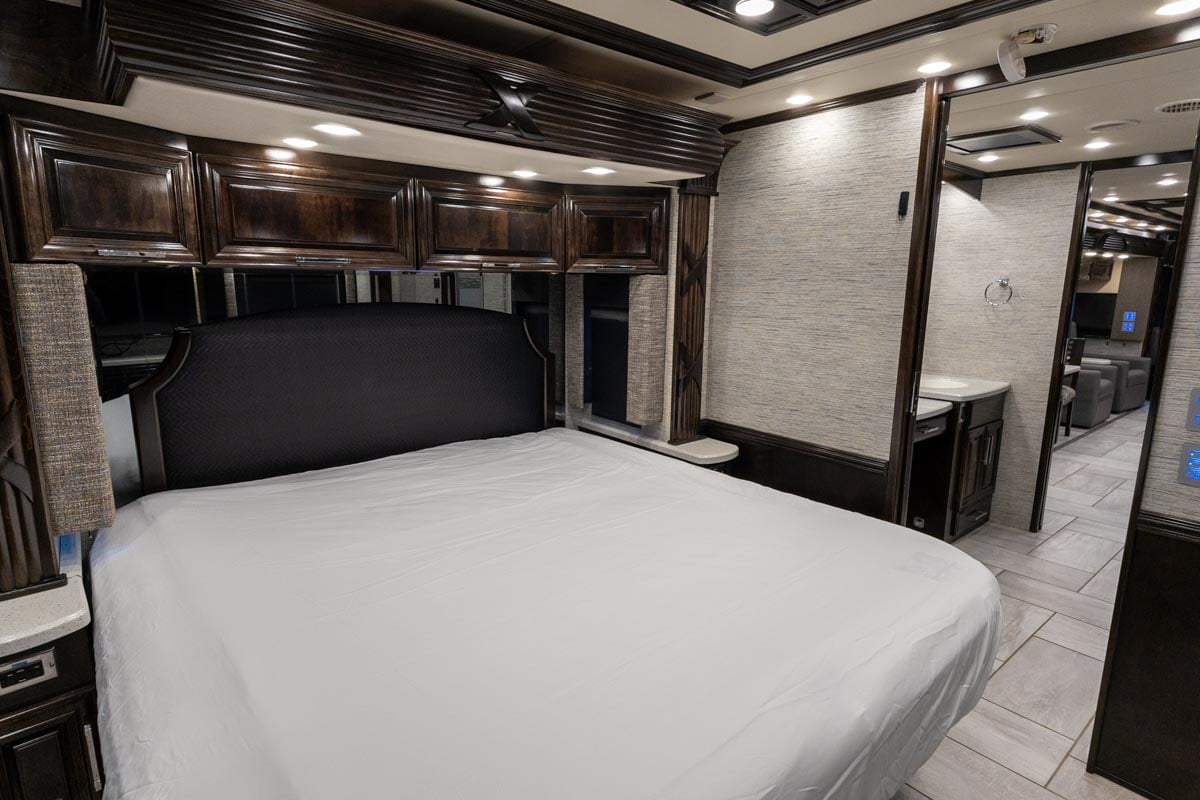 2019 NEWMAR MOUNTAIN AIRE 4550 gallery image-27