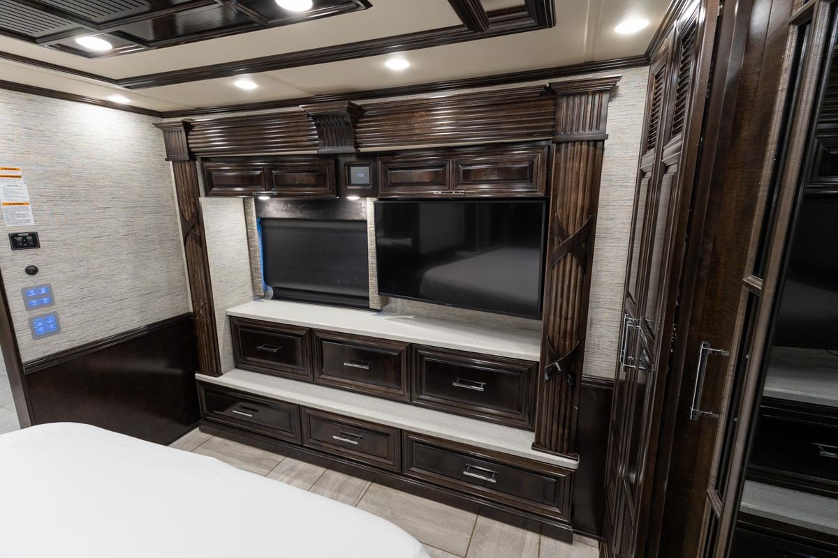 2019 NEWMAR MOUNTAIN AIRE 4550 gallery image-28
