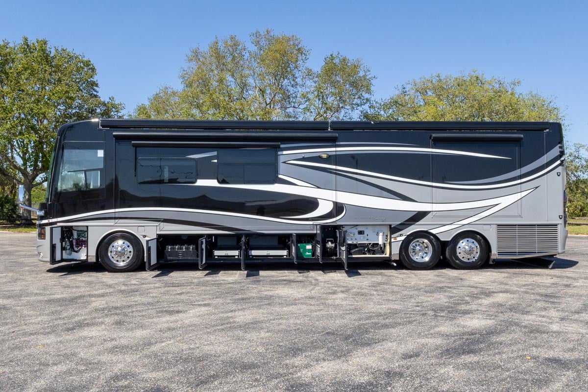 2019 NEWMAR MOUNTAIN AIRE 4550 gallery image-31