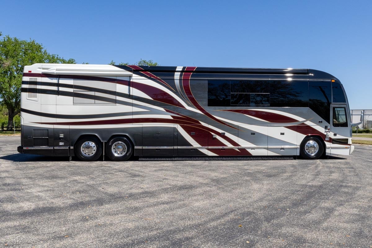 2008 PREVOST FEATHERLITE H3-45 gallery image-3
