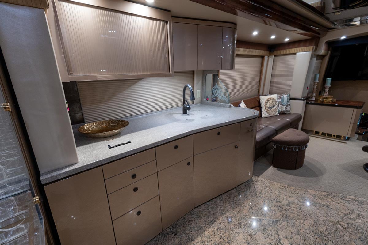 2008 PREVOST FEATHERLITE H3-45 gallery image-18