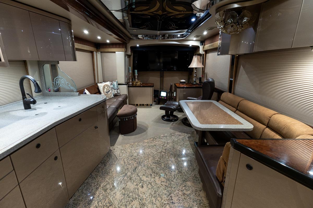 2008 PREVOST FEATHERLITE H3-45 gallery image-21