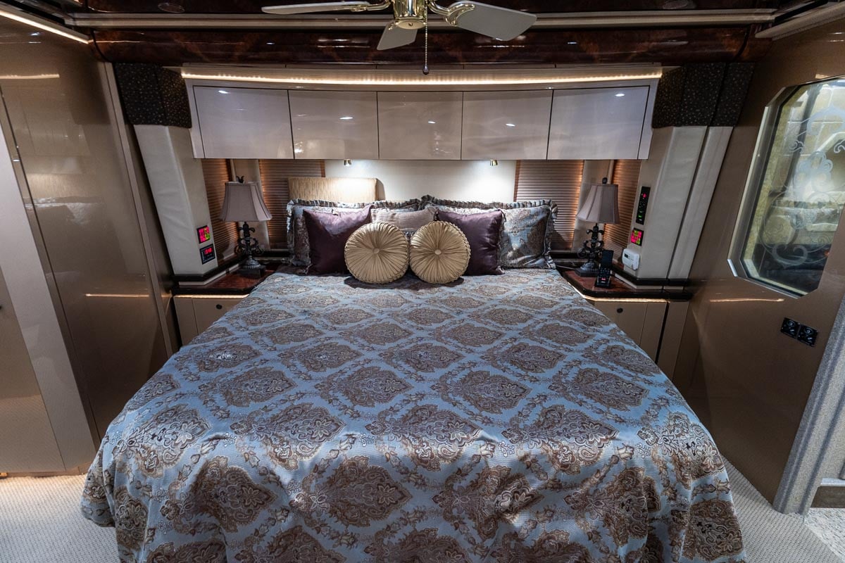 2008 PREVOST FEATHERLITE H3-45 gallery image-27