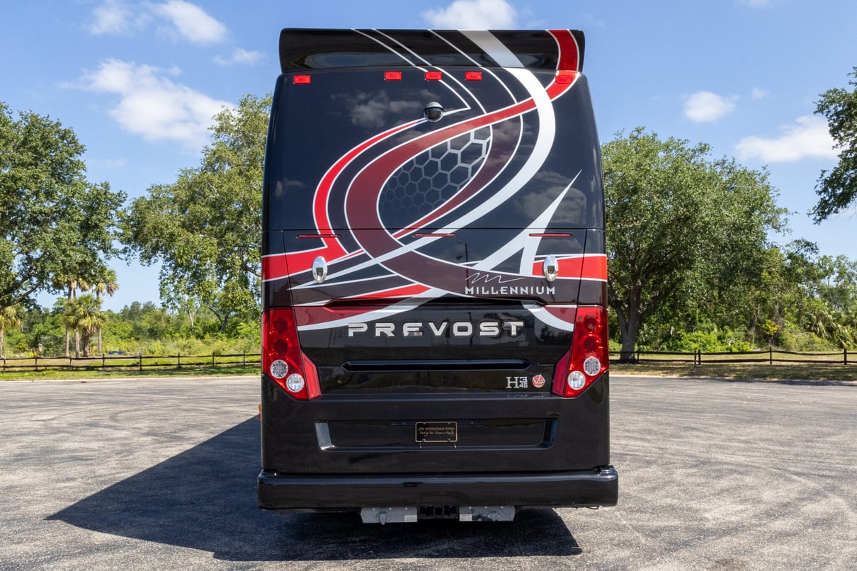 2018 Prevost Millennium H3-45 gallery image-6