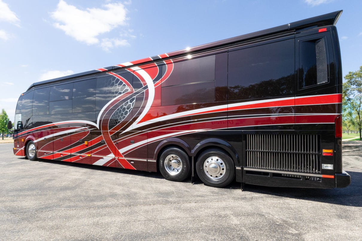 2018 Prevost Millennium H3-45 gallery image-8