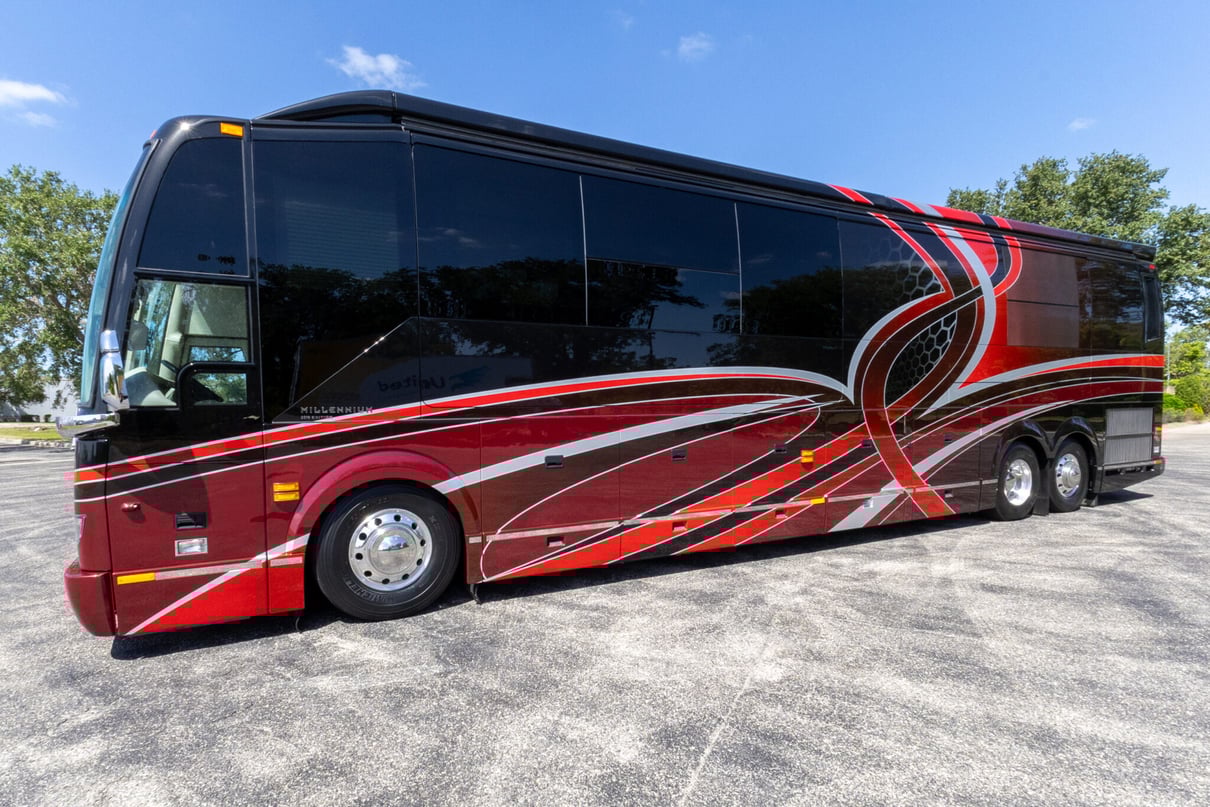 2018 Prevost Millennium H3-45 gallery image-10