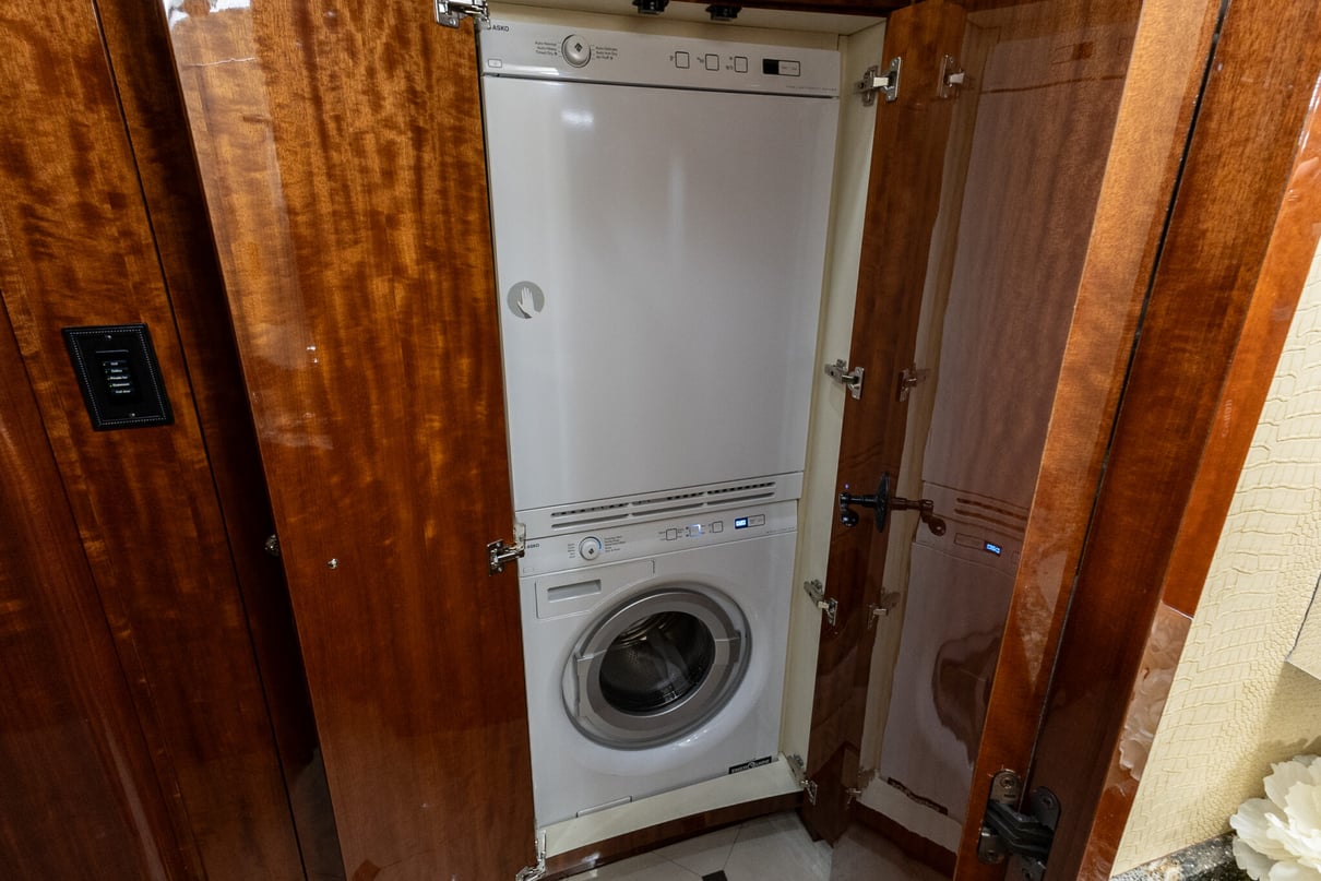 2018 Prevost Millennium H3-45 gallery image-31