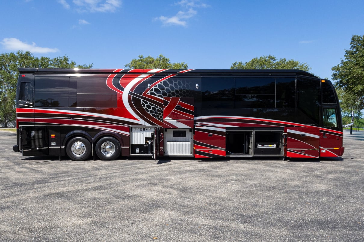 2018 Prevost Millennium H3-45 gallery image-32