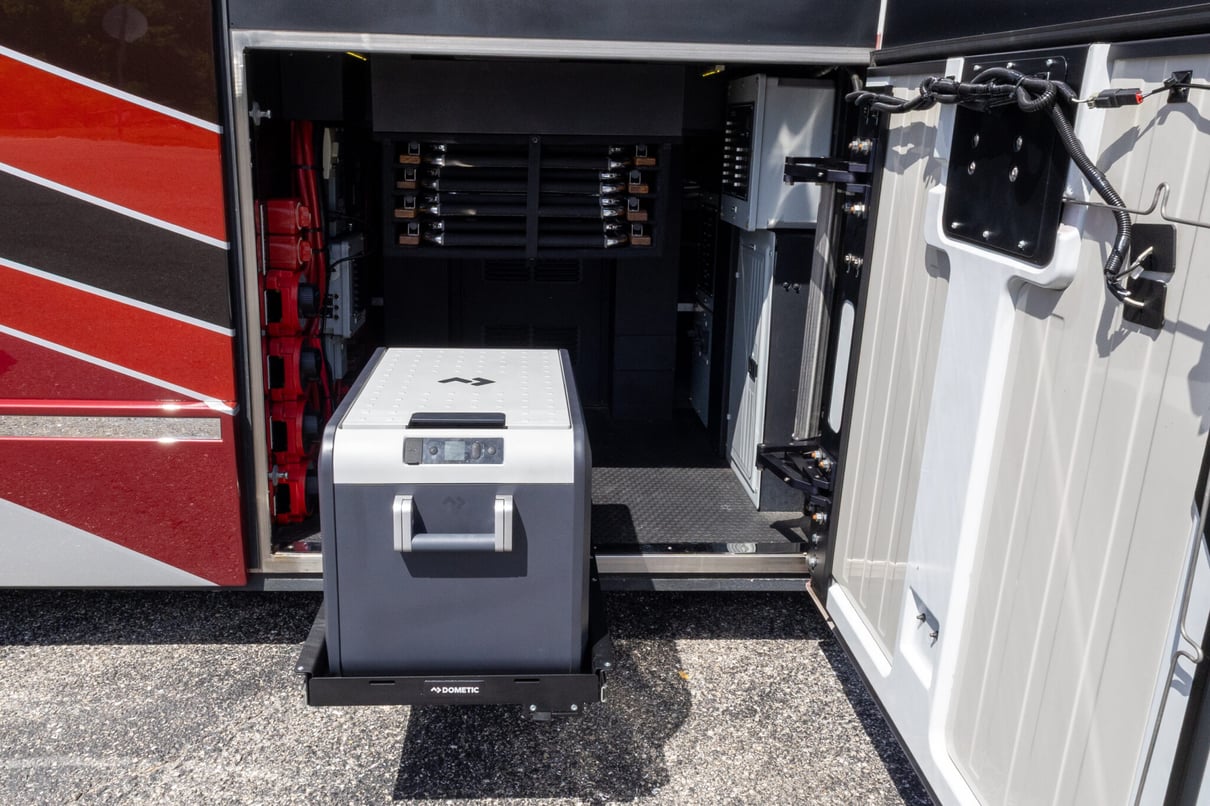 2018 Prevost Millennium H3-45 gallery image-37