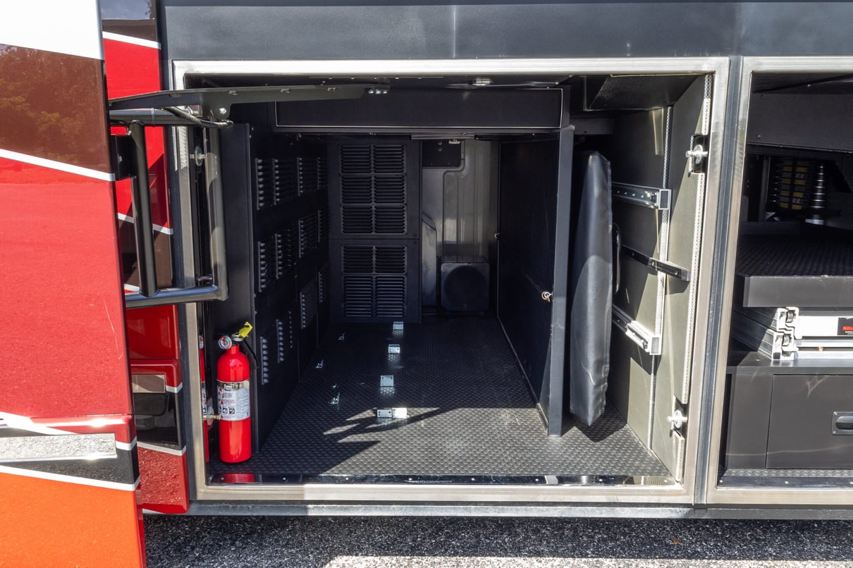 2018 Prevost Millennium H3-45 gallery image-38