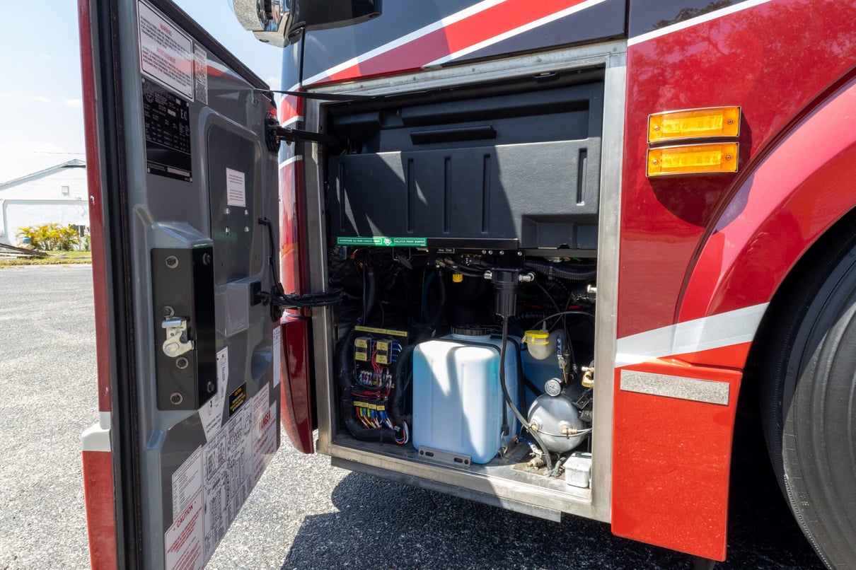 2018 Prevost Millennium H3-45 gallery image-40