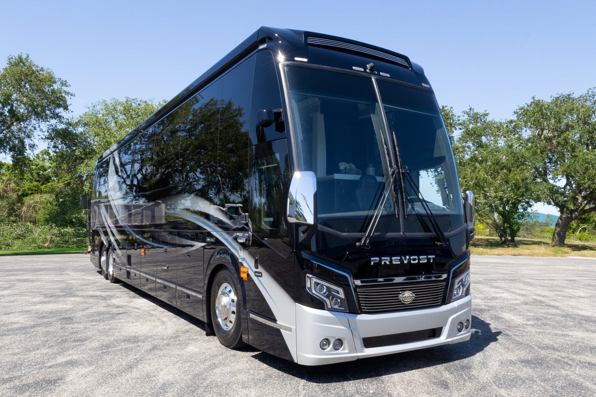 2025 Prevost Marathon H3-45 gallery image-1