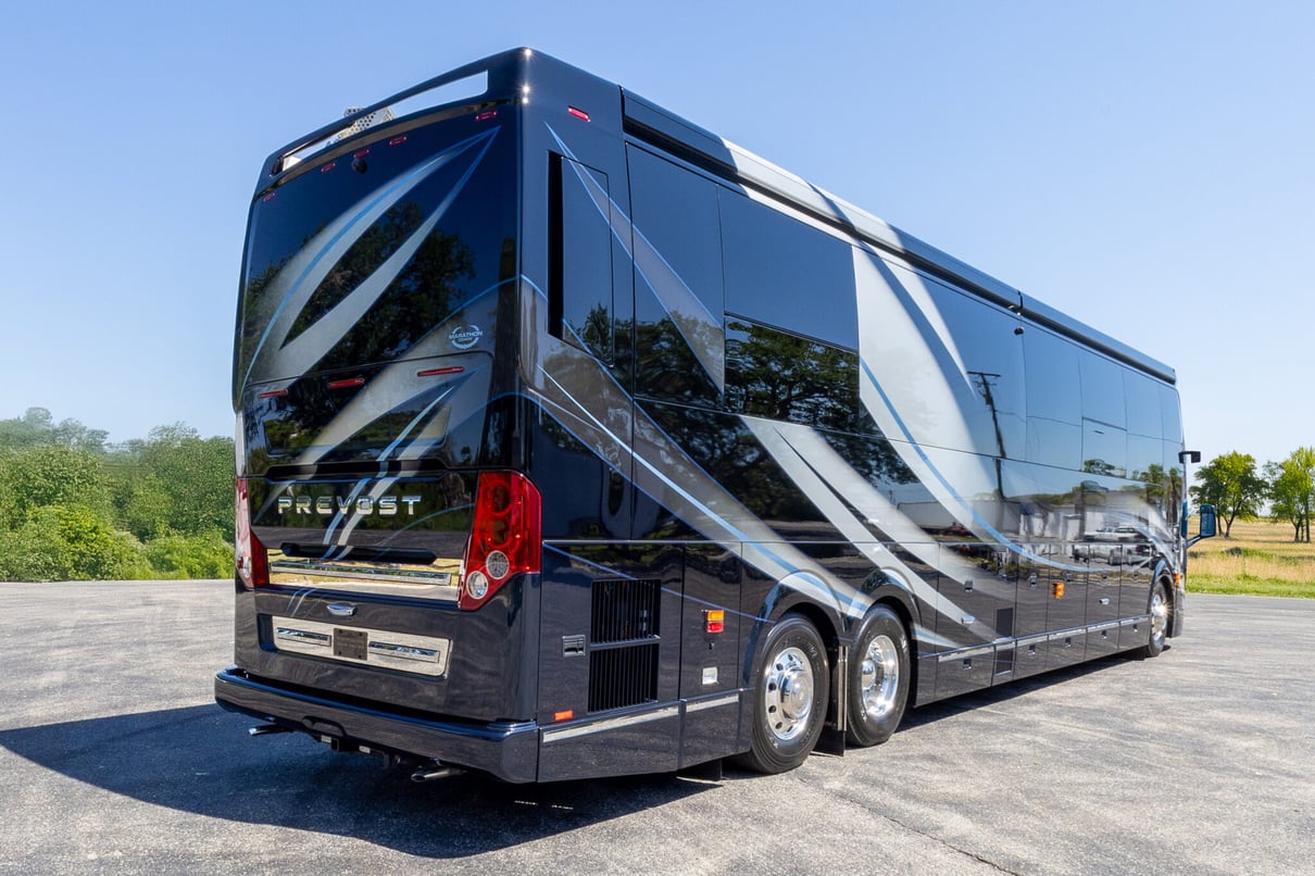 2025 Prevost Marathon H3-45 gallery image-5