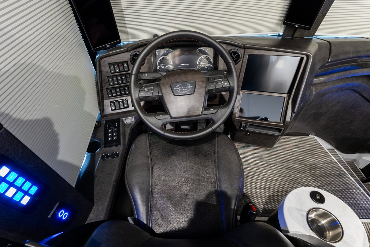 2025 Prevost Marathon H3-45 gallery image-13