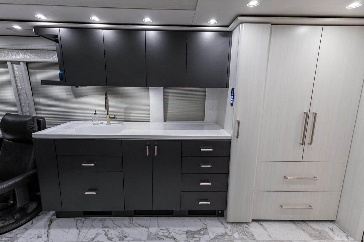 2025 Prevost Marathon H3-45 gallery image-19