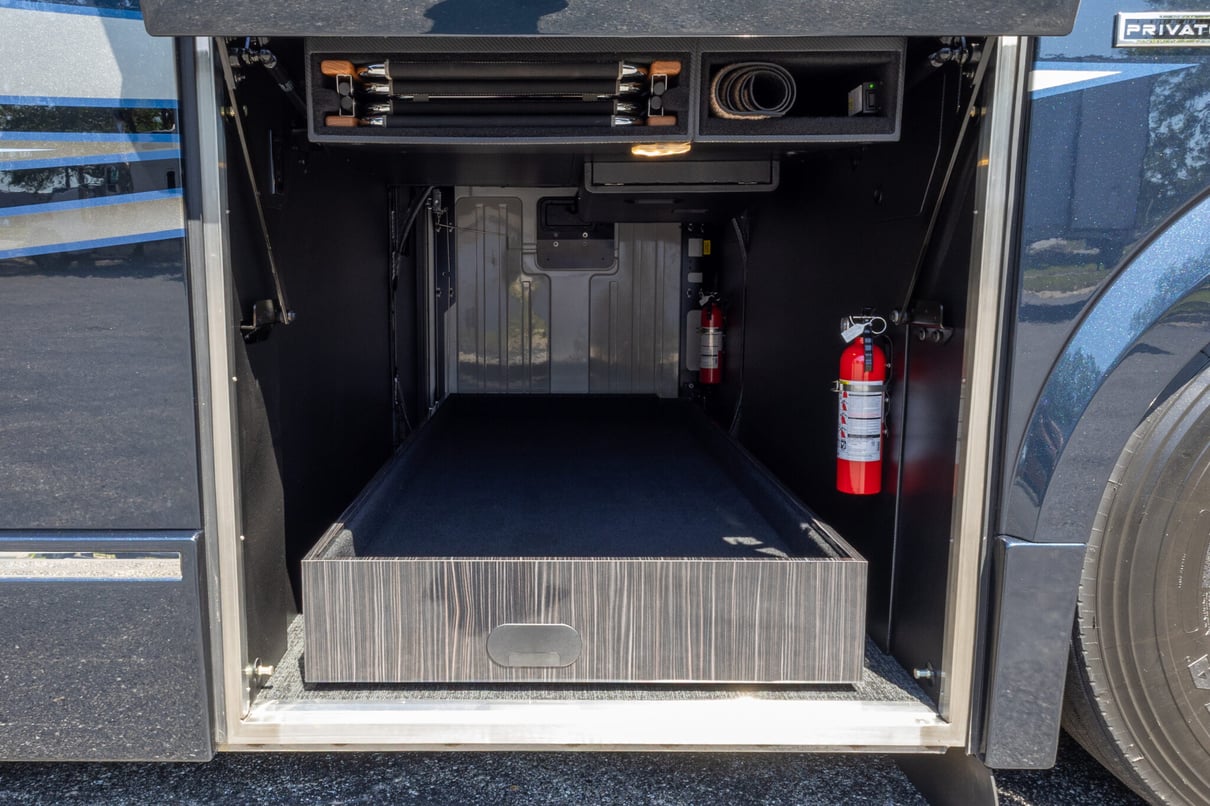 2025 Prevost Marathon H3-45 gallery image-40