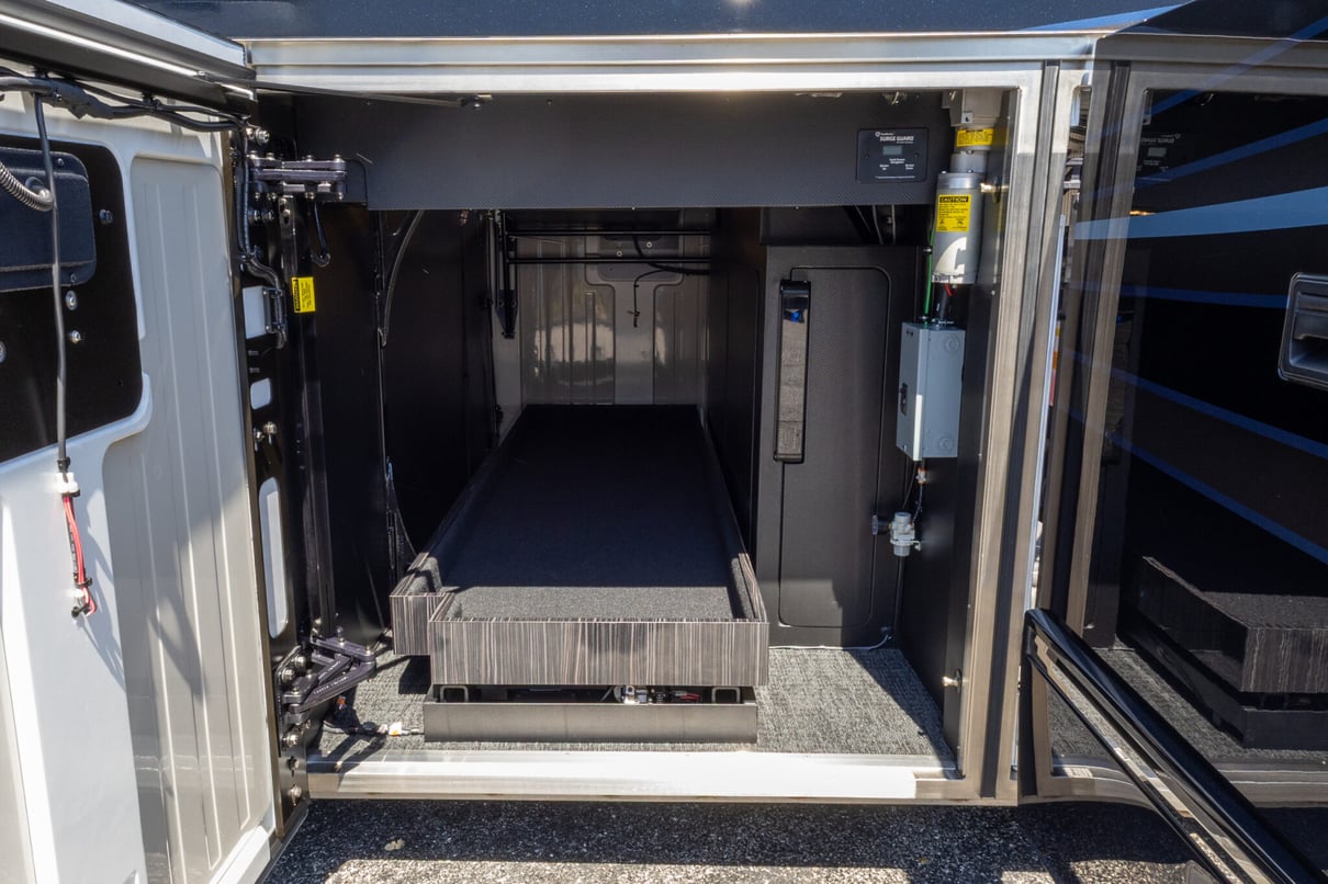 2025 Prevost Marathon H3-45 gallery image-42