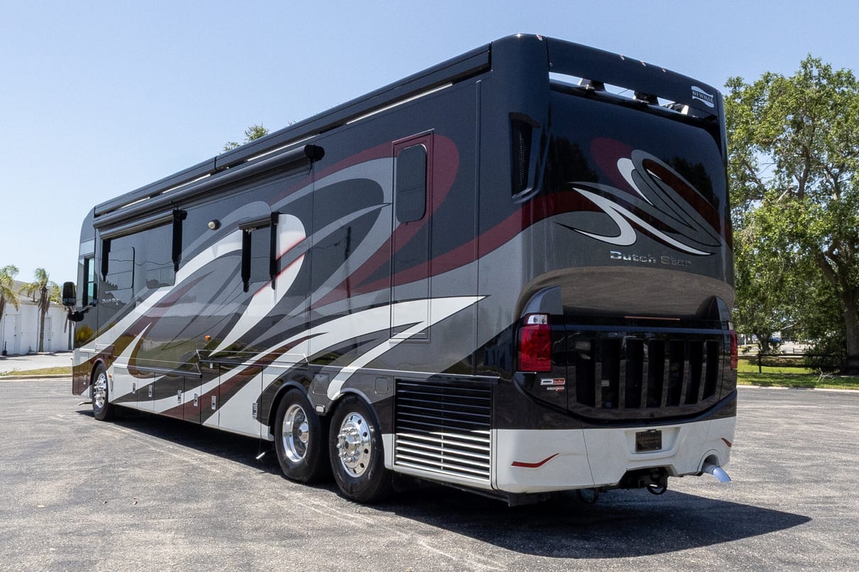 2017 Newmar Dutch Star 4369 gallery image-7