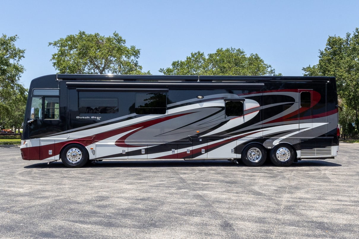 2017 Newmar Dutch Star 4369 gallery image-9