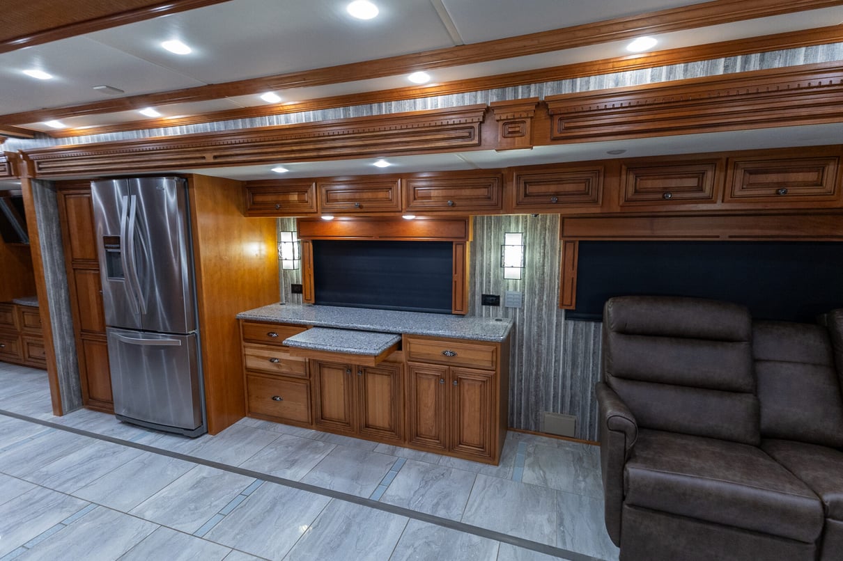 2017 Newmar Dutch Star 4369 gallery image-16