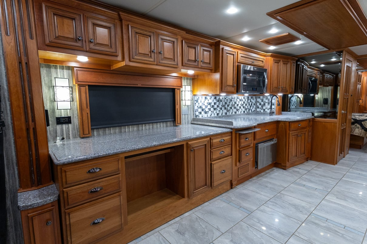 2017 Newmar Dutch Star 4369 gallery image-17